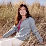 Donna Elias Atist